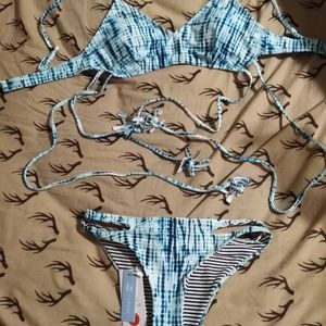 Cupshe bikini set NWT medium tie dye